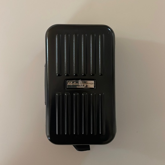 Salvatore Ferragamo travel kit - Picture 2 of 6